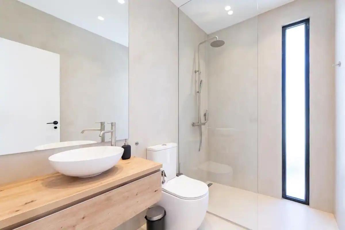 Peman Luxurious Beachside Villa