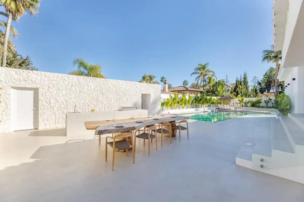 Villa Peman Luxurious Beachside Marbella