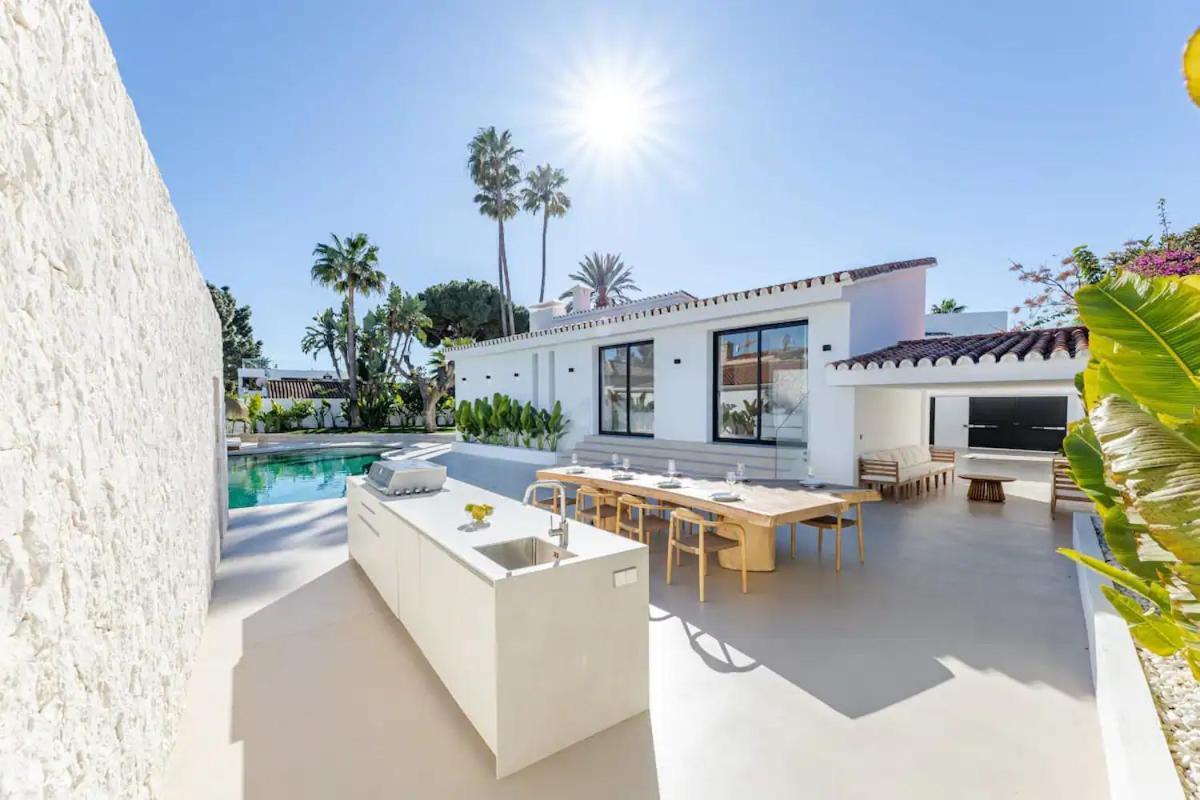 Peman Luxurious Beachside Marbella