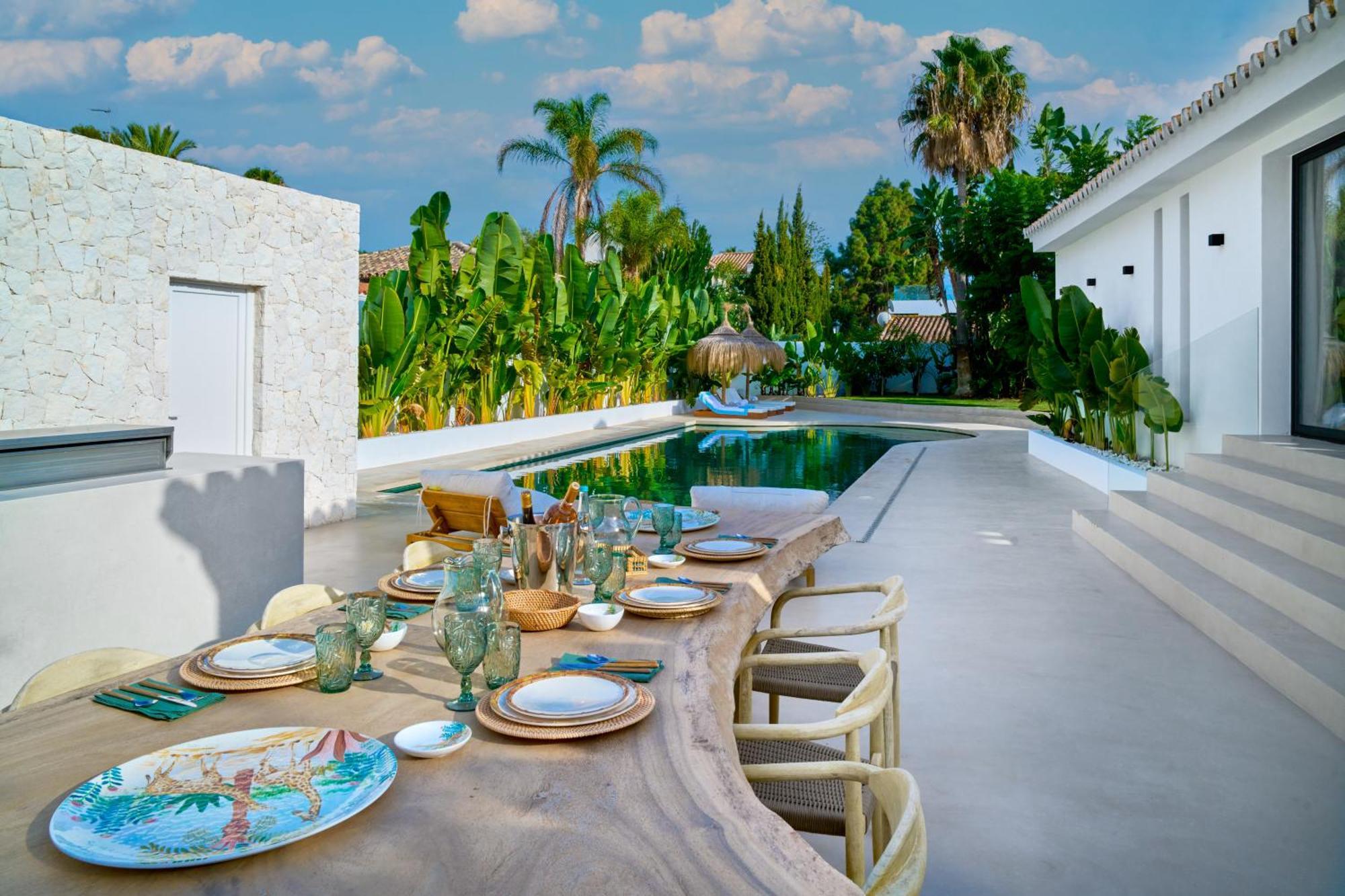 Villa Peman Luxurious Beachside Marbella