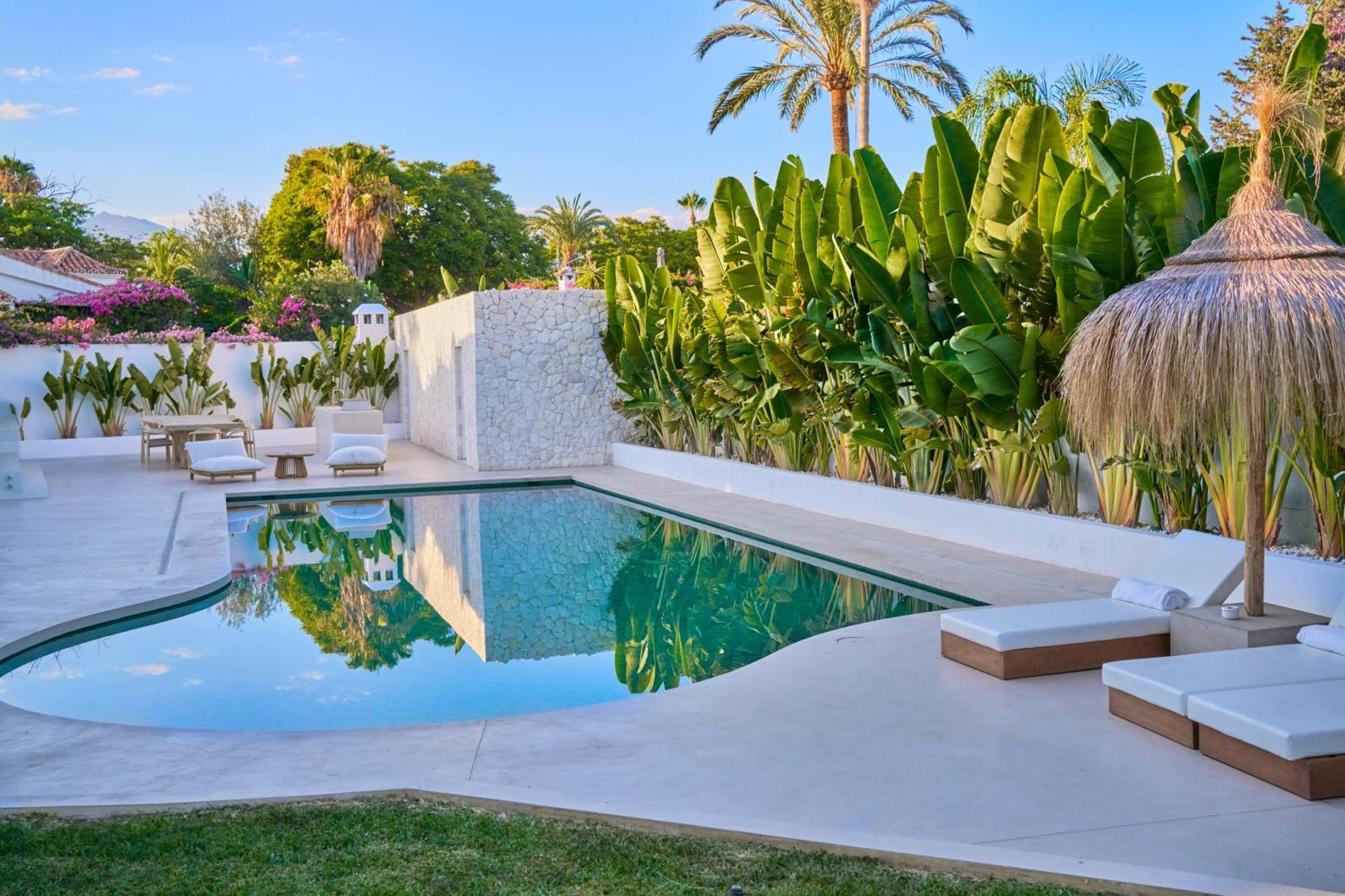 Villa Peman Luxurious Beachside