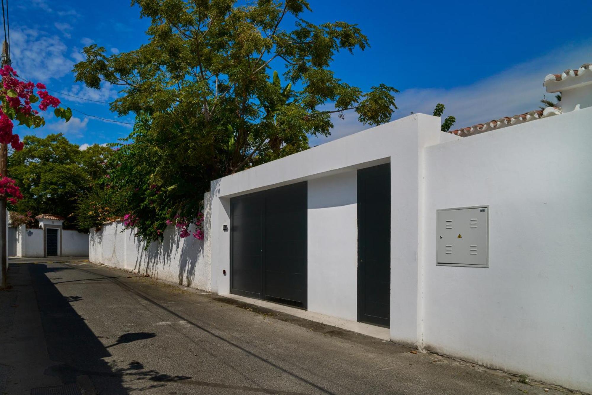 Villa Peman Luxurious Beachside Marbella